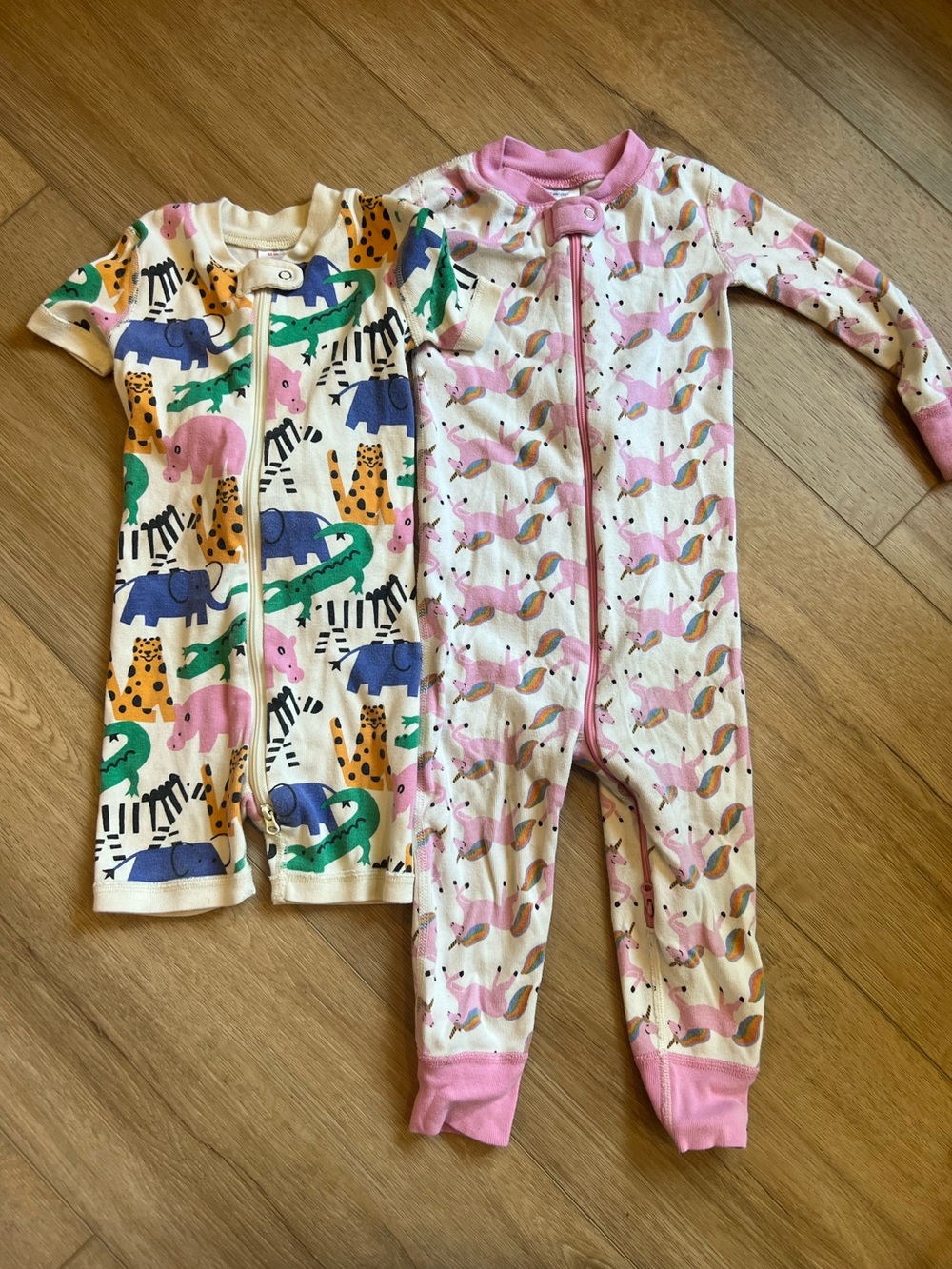 Hanna Andersson Multicolor Animal & Pink Unicorn One-Piece